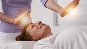 Read more about the article 7 Amazing Benefits of Distant Reiki Healing You Need to Know